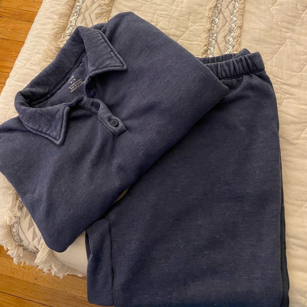 Aerie lounge set